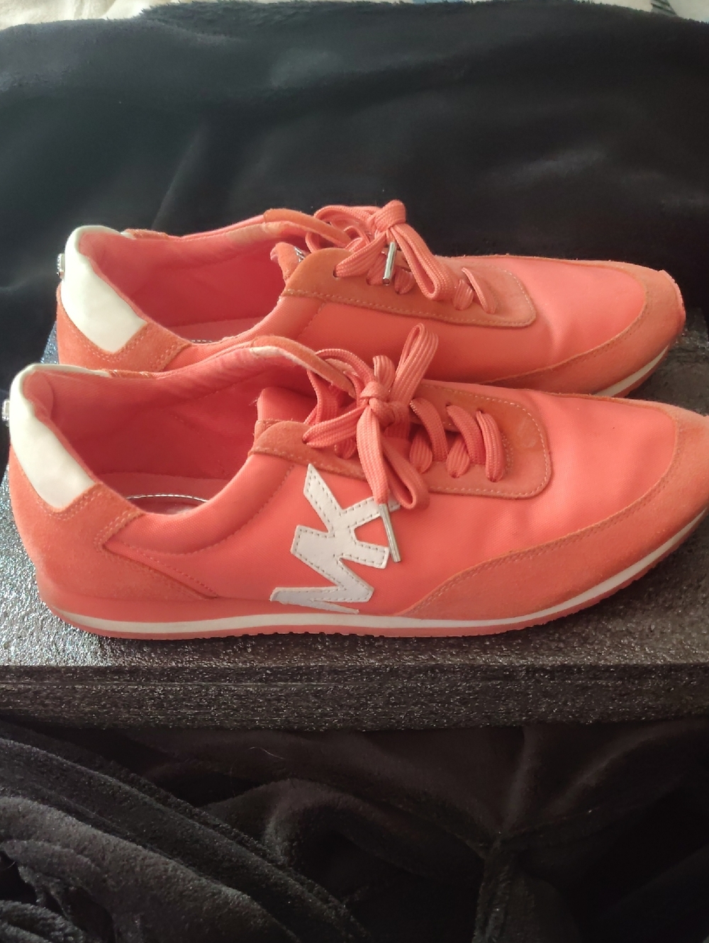 Michael Kors Stanton Pink Grapefruit MK Logo Lace-Up Sneakers - Women's Size 9